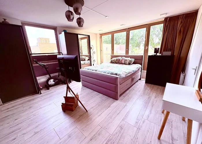 Spectacular 3floor Town House Nearby Citycenter *