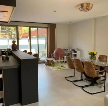 아파트 Spectacular 3floor Town House Nearby Citycenter
