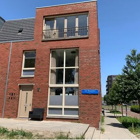 Spectacular 3floor Town House Nearby Citycenter Appartement