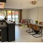 Apartamento Spectacular 3floor Town House Nearby Citycenter