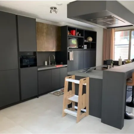 Spectacular 3floor Town House Nearby Citycenter *