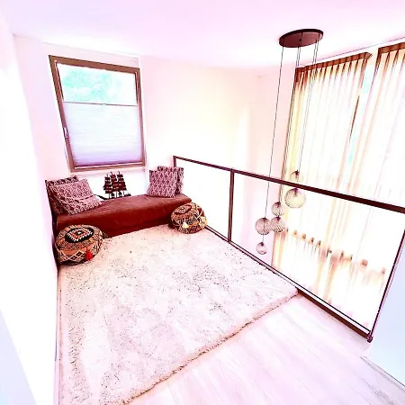 Spectacular 3floor Town House Nearby Citycenter